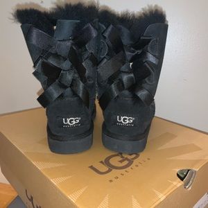 Children’s black bowtie UGG boots